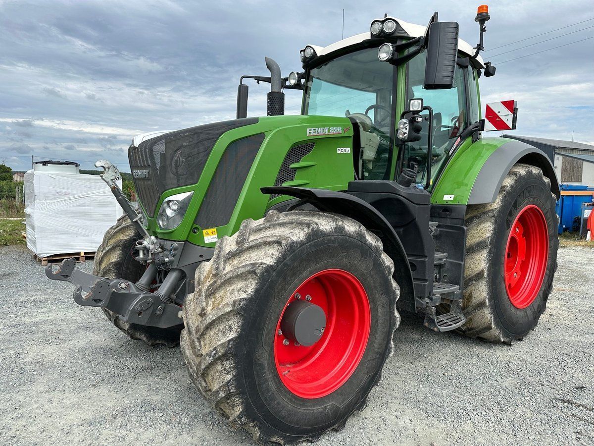 E-FARM: Fendt 828 Vario - Tracteur - id ESBNQVU - 173 000 € - Année: 2022 - Lecture du nombre d'heure: 3 658,Puissance du moteur (chevaux): 280,France