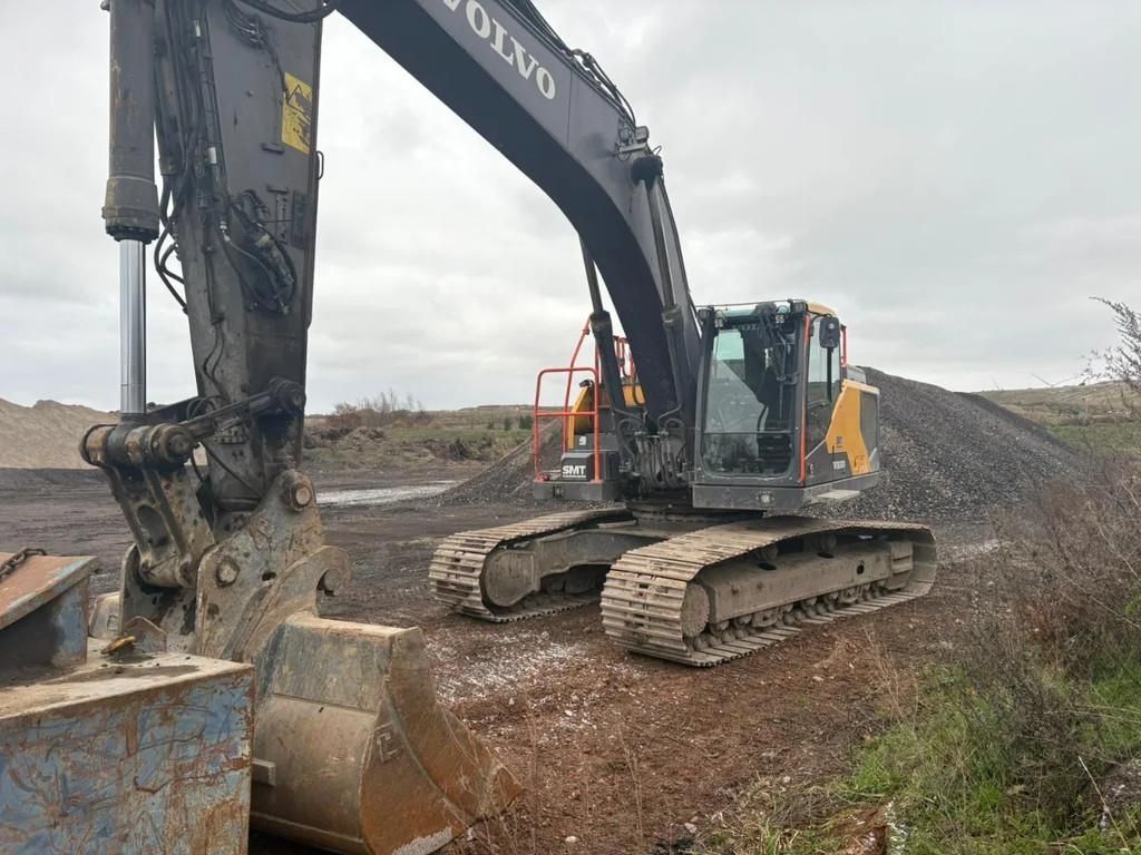 VOLVO ec 300 e Crawler excavator €85,000