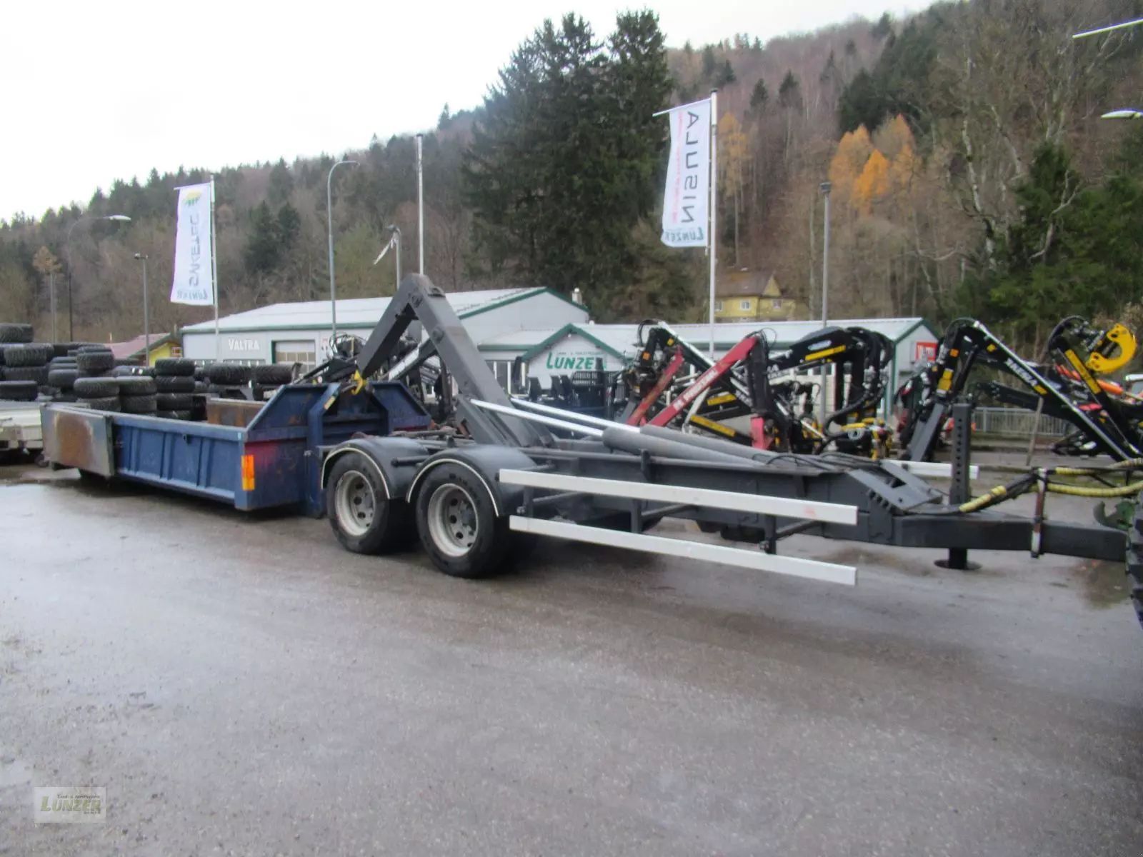 E-FARM: sonstige hakenlift 12 to - Anhänger - id RH8KD4H - 20.000 € - Österreich