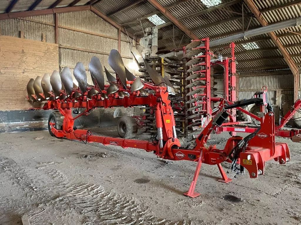 E-FARM: Kuhn vari-leader - Charrue - id 1ZWKR1D - 42 218 € - Année: 2023 - Danemark