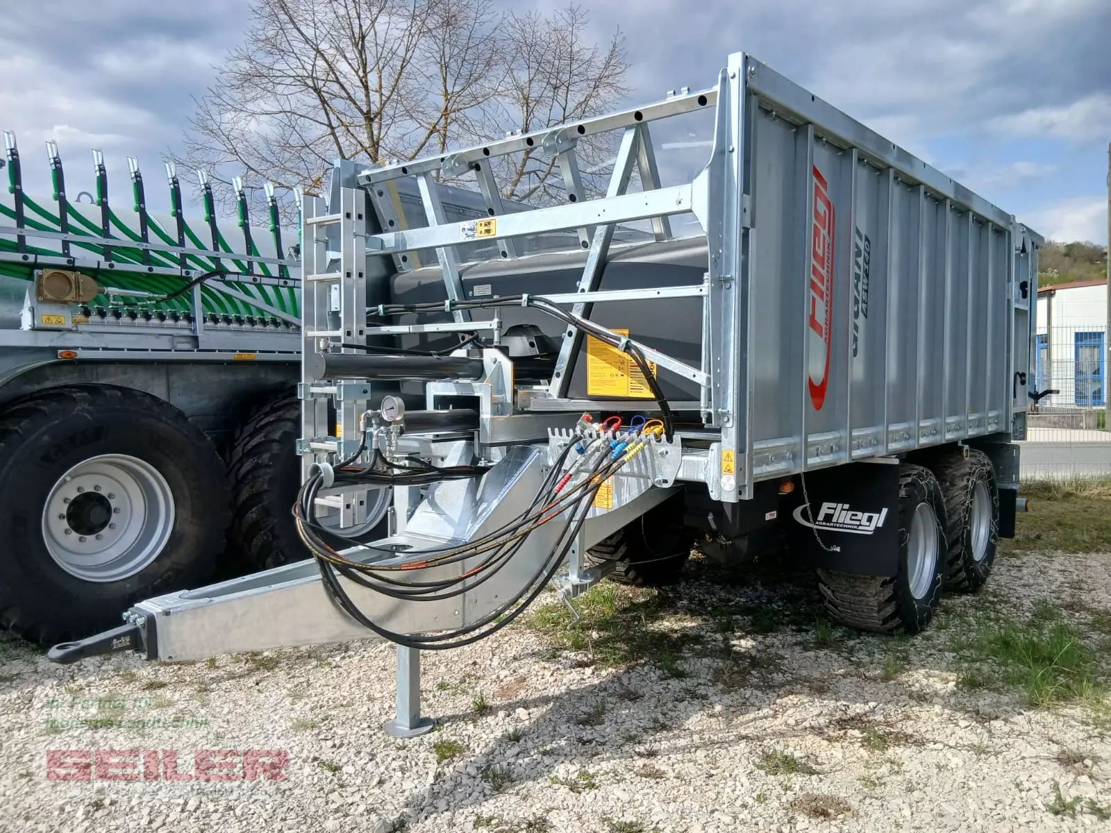 Fliegl asw 140 gigant tandem Wózek paszowy 26 000 €