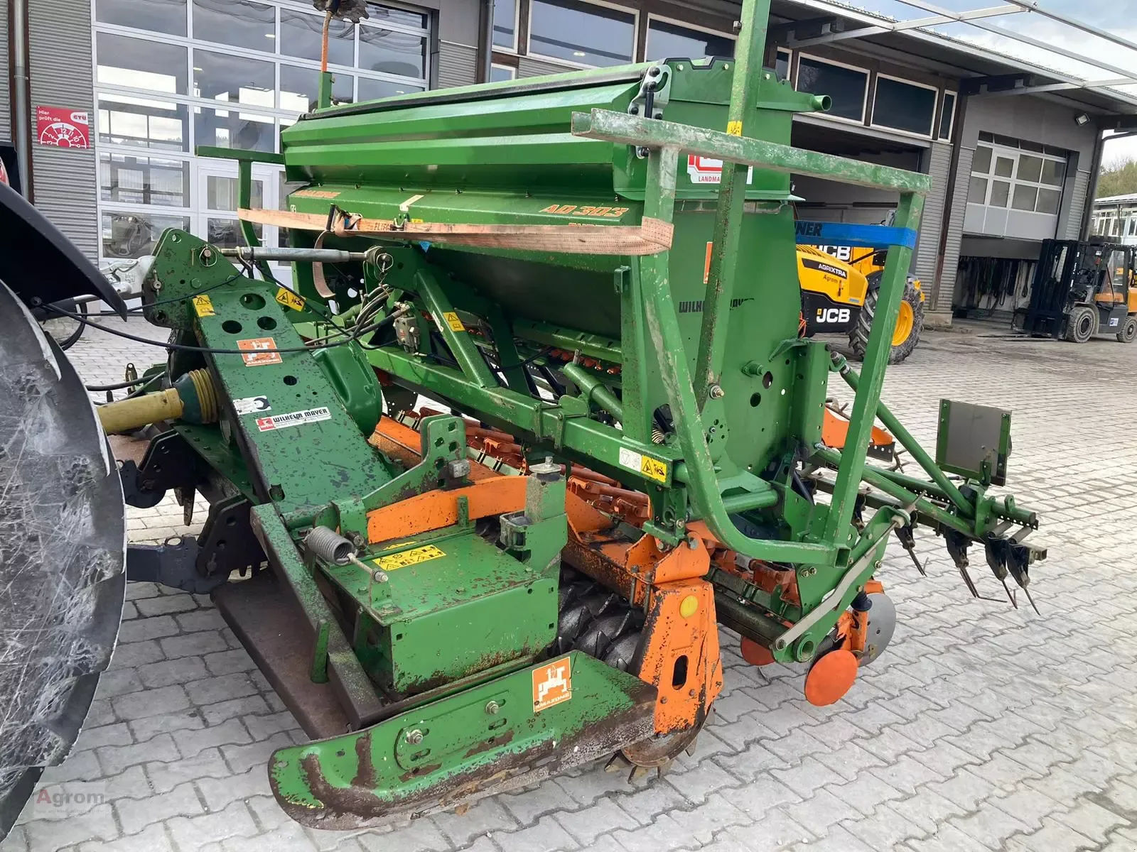 E-FARM: Amazone AD 303 Super - Kombi-såmaskine - id HPYAAFW - 12.000 € - Produktionsår: 2003 - Tyskland