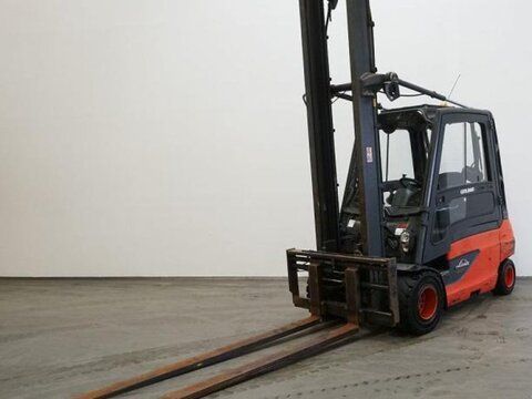 E-FARM: Linde e 35 l 387 - Вилочный погрузчик - id ZZGU7DA - 11 900 € - Год выпуска: 2017 - Отработанные часы: 12 670,Германия