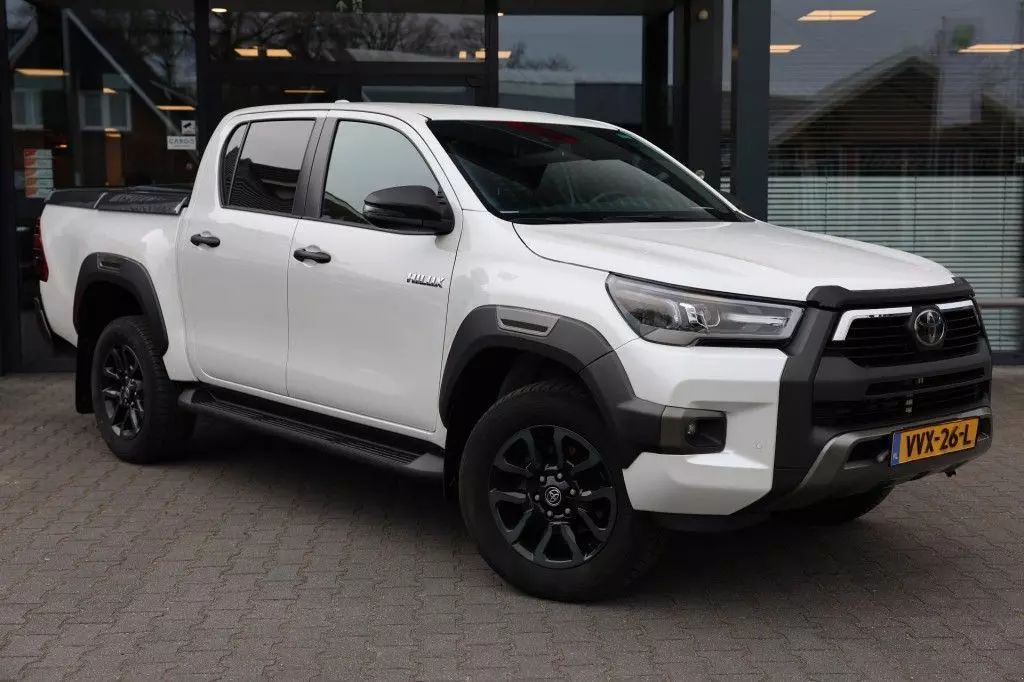 TOYOTA hilux 2.8 d-4d dubbel cabin invincible be trekker 5 sitz a/t 4wd Vehículo de motor 56.995 €