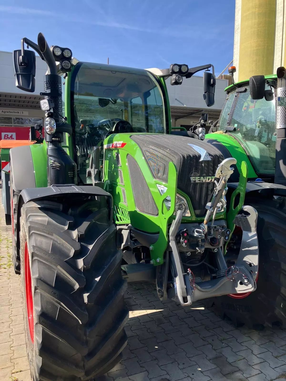 E-FARM: Fendt 516 Vario - Tracteur - id VANLYA4 - 156 000 € - Année: 2023 - Lecture du nombre d'heure: 1 102,Allemagne