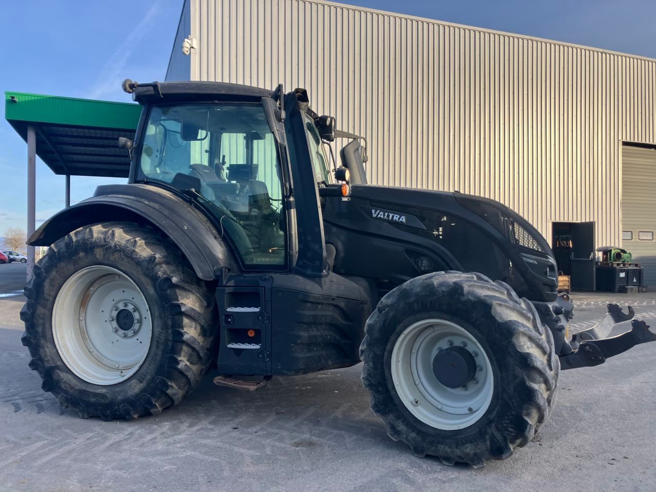 E-FARM: Valtra T174e - Tracteur - id ISTEFYC - 74 000 € - Année: 2020 - Lecture du nombre d'heure: 4 730,Puissance du moteur (chevaux): 175,France