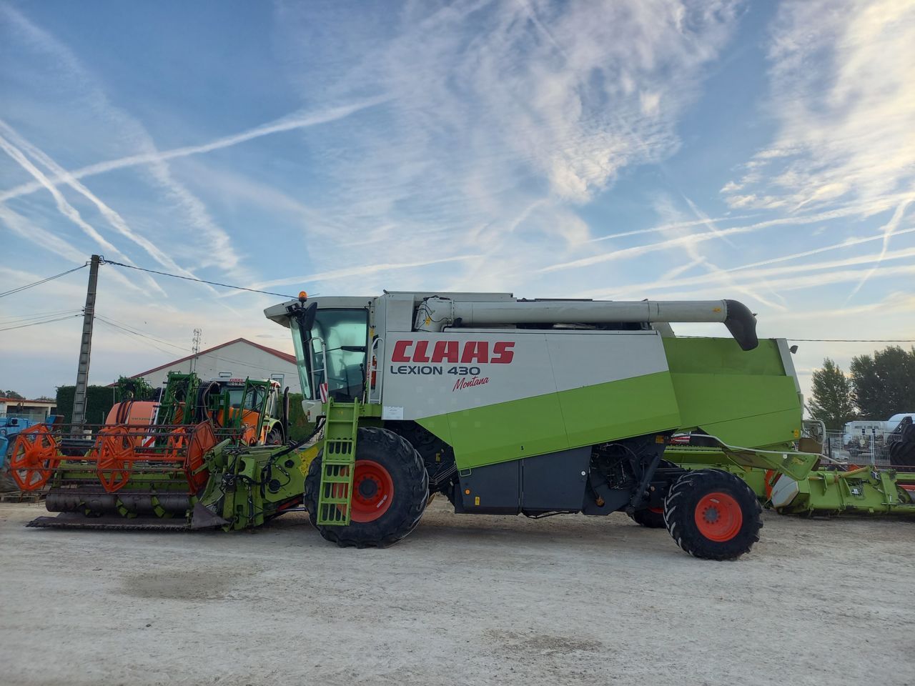 E-FARM: Claas Lexion 430 Montana - Cosechadora - id L1SFZZV - Año: 2003 - Horas: 6580,Francia