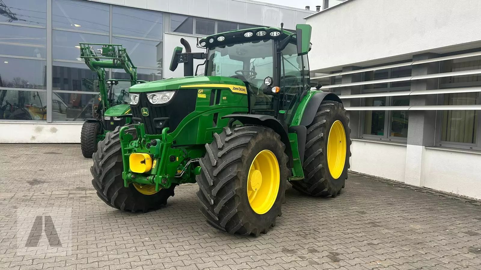 John Deere 6R 185 Tractor €127,900
