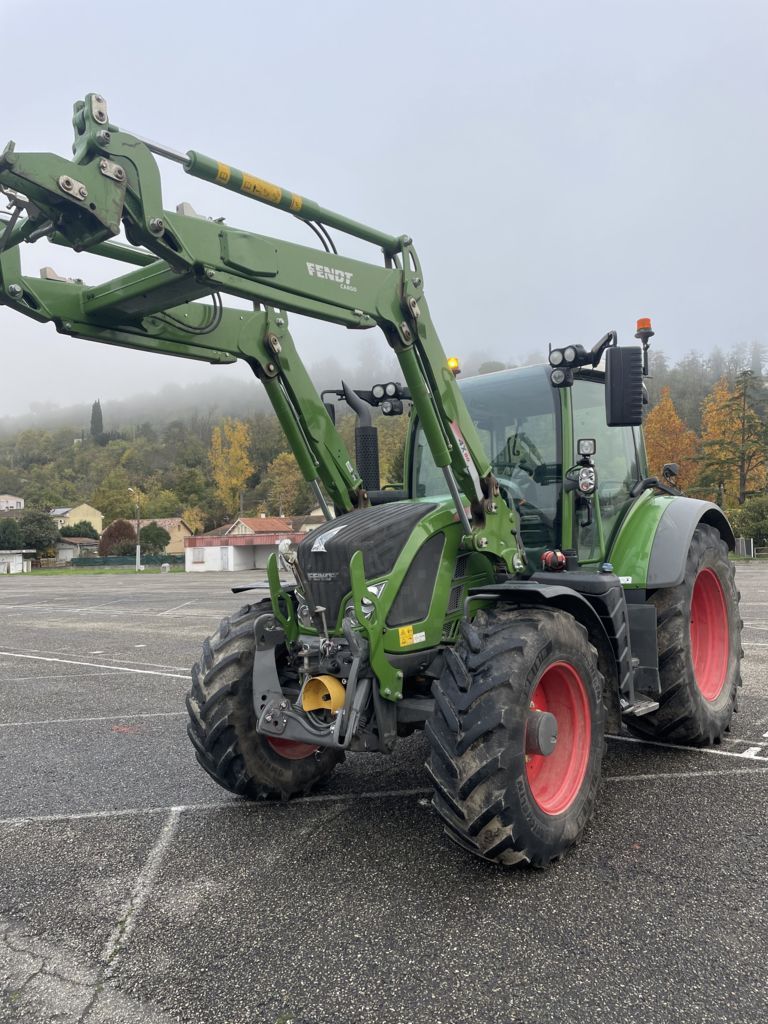 Fendt 516 Vario Profi Plus Tractor €130,000