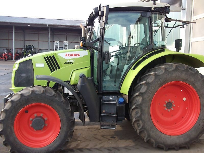 E-FARM: Claas Arion 440 - Traktorius - id BGQA7TK - 39 800 € - Gamybos ...