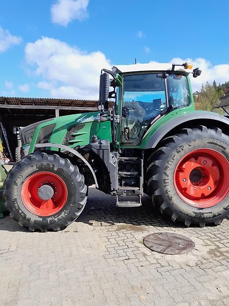 Fendt 828 Vario Traktor 108 000 EUR
