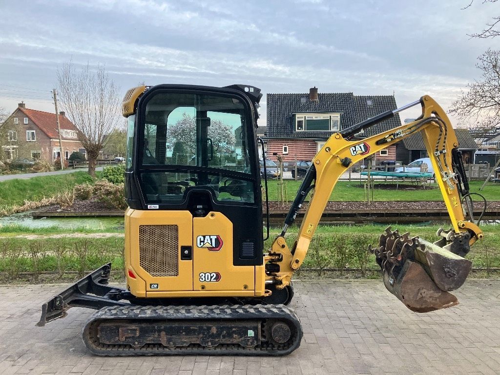 Caterpillar 302 cr Mini-pelle 22 750 €