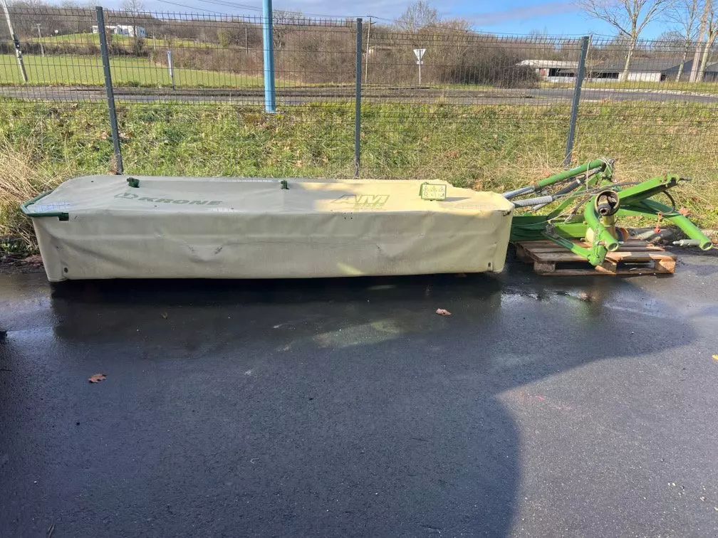 E-FARM: Krone AM 323 S - Faucheuse - id 43RMBWL - 5 500 € - Année: 2013 - France