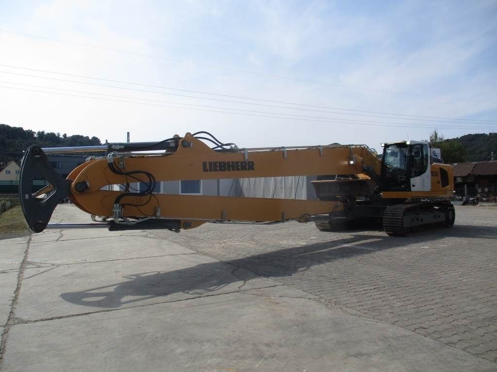 Liebherr r 936 litronic Bageri guseničari 218 000 €