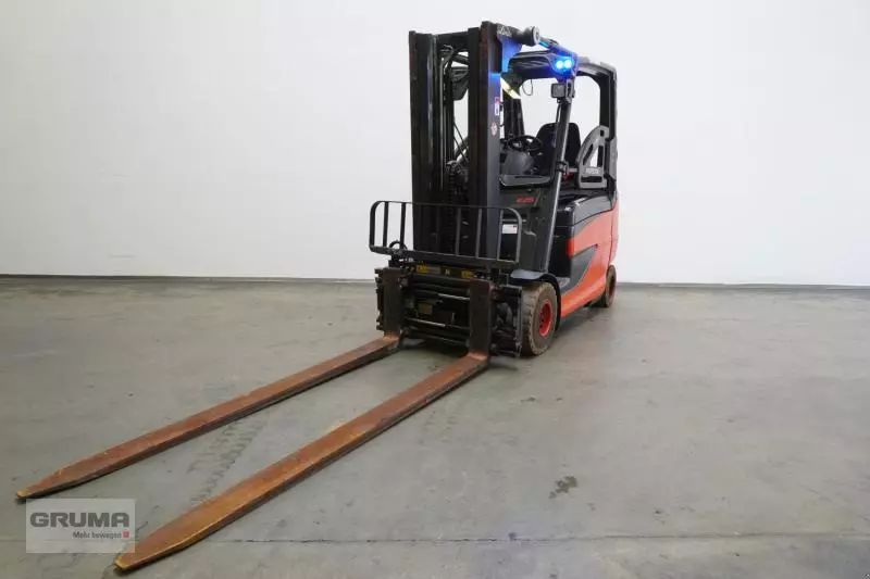 Linde e 25/600 hl 387 Stivuitor 10.400 EUR