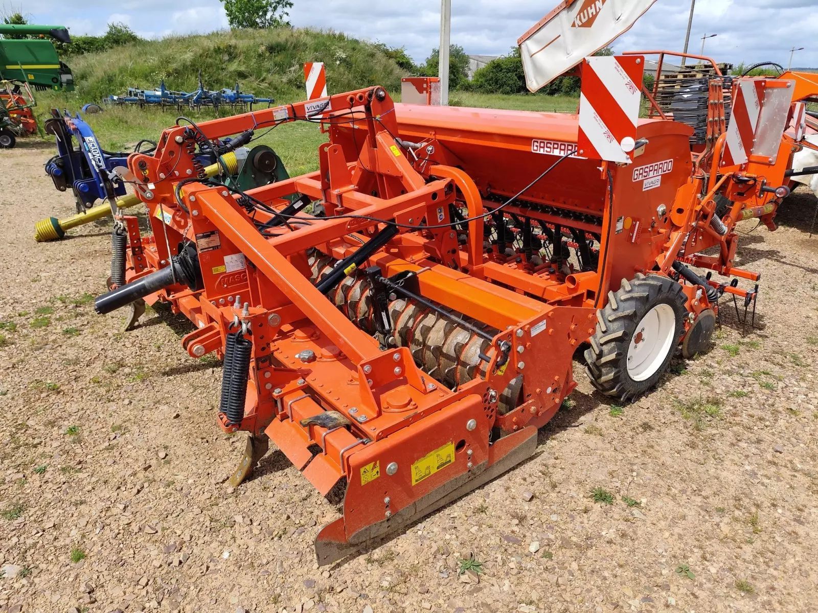 E-FARM: Maschio rapido dmr 3000 + nina 300 - Kombinovaný půdní vrták - id GZRLDLP - 19 900 € - Rok výroby: 2023 - Francie