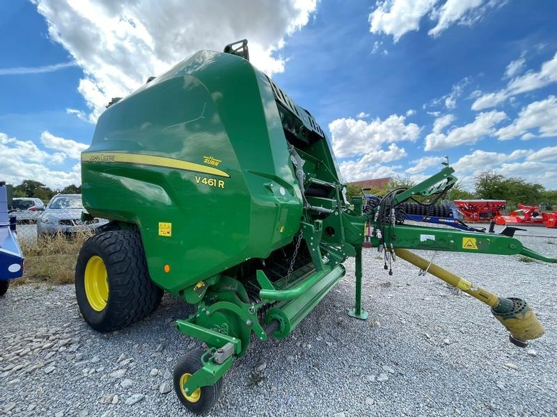 John Deere V461R baler €36,000