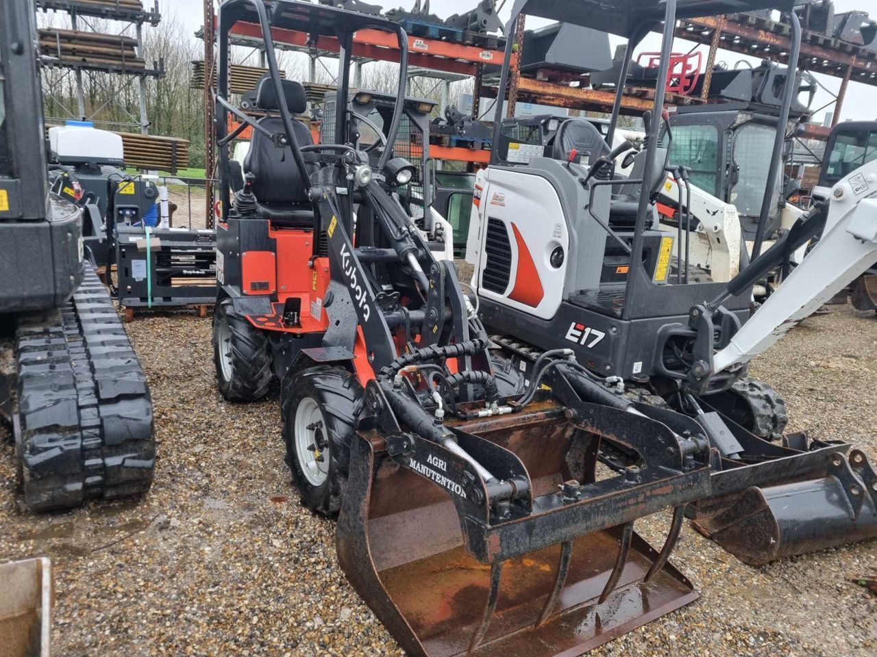 E-FARM: Kubota rt 100 - Ładowarka kołowa - id IQ6UFFB - 18 000 € - Rok produkcji: 2019 - Motogodziny: 1000,Francja