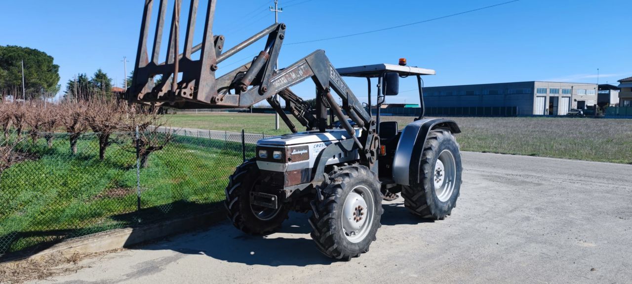 Lamborghini 674-70n Tractor