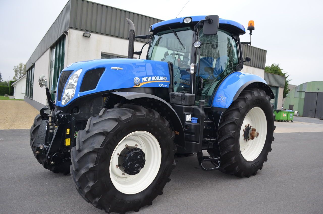 E-FARM: New Holland T7.270 - Tractor - id TMPZXAD - €74,000 - Year of construction: 2013 - Engine hours: 4,462,Engine power (HP): 270,Belgium