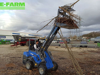 E-FARM: Multione 7.2k valet de ferme télescopique moteur kubota garantie disponible immédiatement - Mini-chargeuse - id 3HJWCLT - 29 900 € - Année: 2024