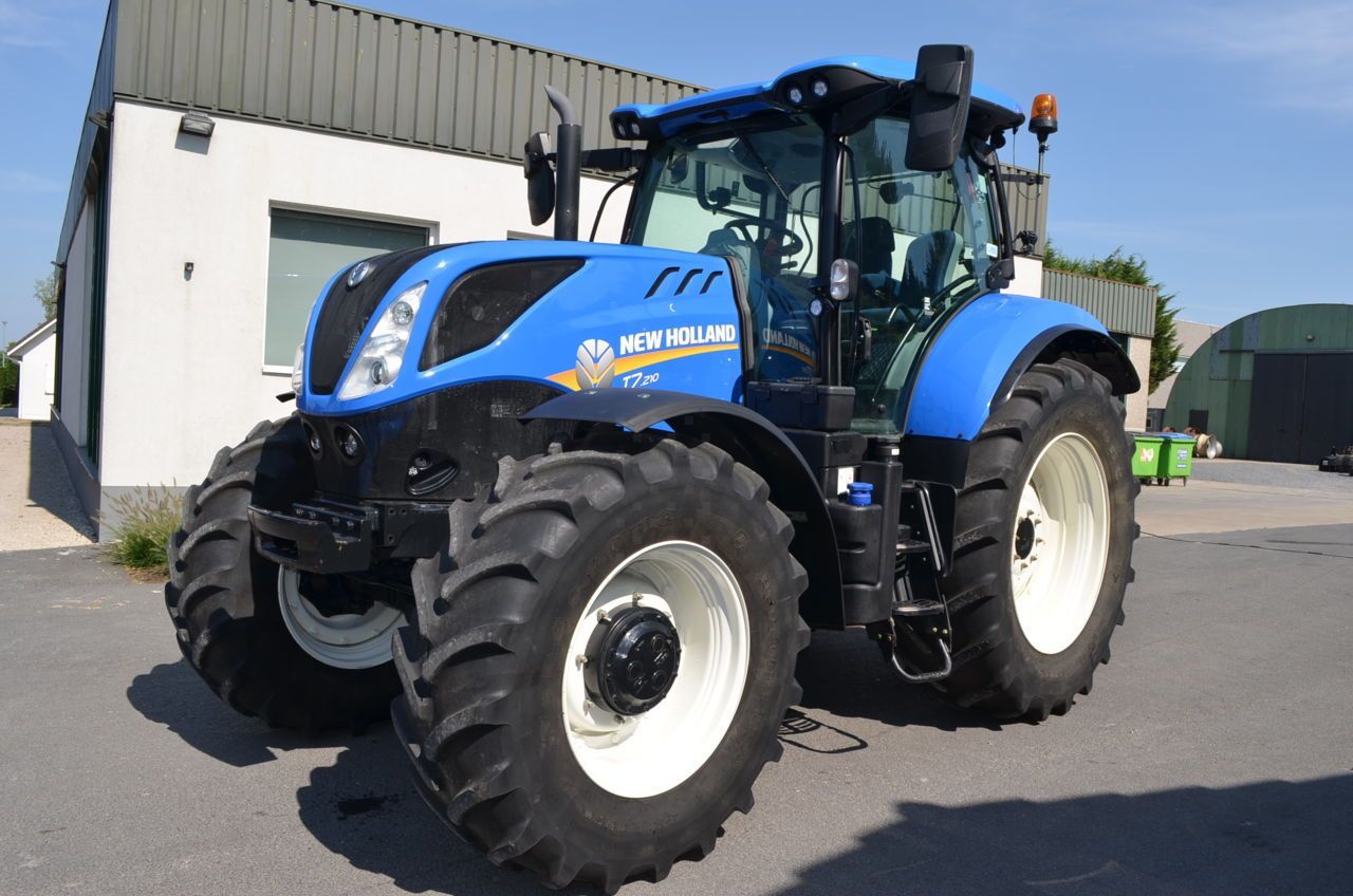 E-FARM: New Holland T7.210 - Tracteur - id GEEUJ2L - 79 500 € - Année: 2018 - Lecture du nombre d'heure: 705,Puissance du moteur (chevaux): 210,Belgique