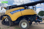 New Holland CR8.80 SCR combine €175,000