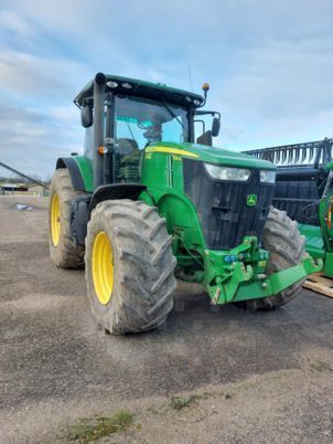 John Deere 7230 R Tractor 59.000 EUR
