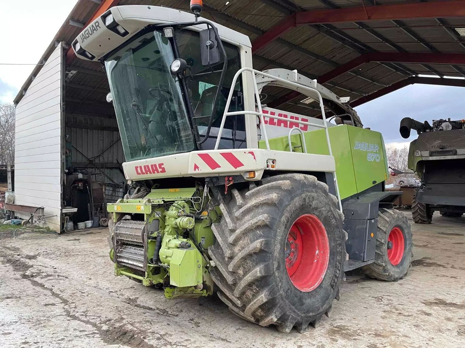 E-FARM: Claas Jaguar 870 - Feldhäcksler (selbstfahrend) - id VHKEL1Y - 58.000 € - Baujahr: 2005 - Motorleistung (PS): 442,Frankreich