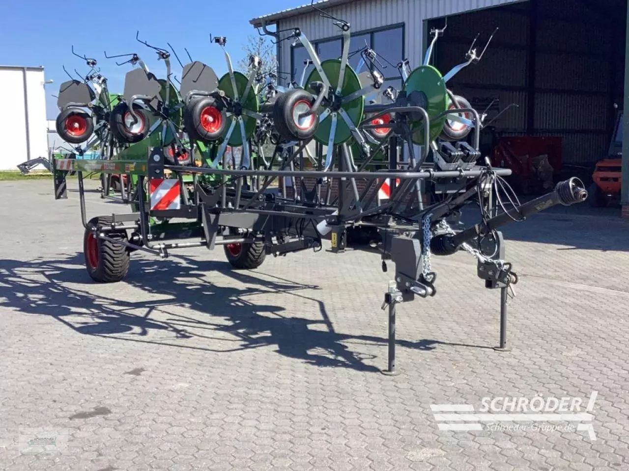 Fendt Lotus 1250 T Karuzelowy przetrząsacz do siana 33 934 €
