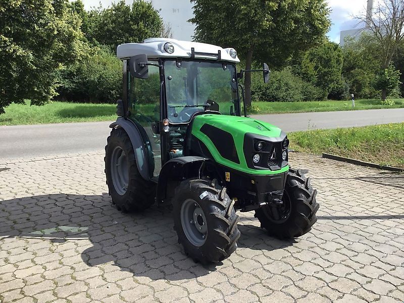 Deutz-Fahr 3050 Трактор 33 900 €