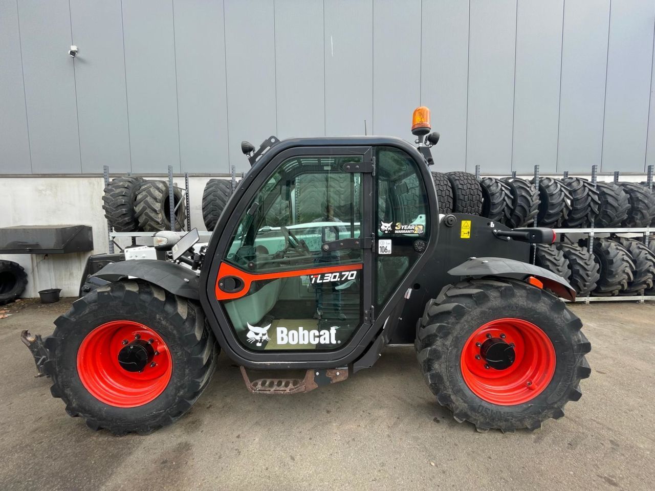 E-FARM: Bobcat tl30.70 - Teleszkópos rakodó - id WSIZQPS - Gyártási év: 2017 - Üzemóra (motor): 2800,Belgium