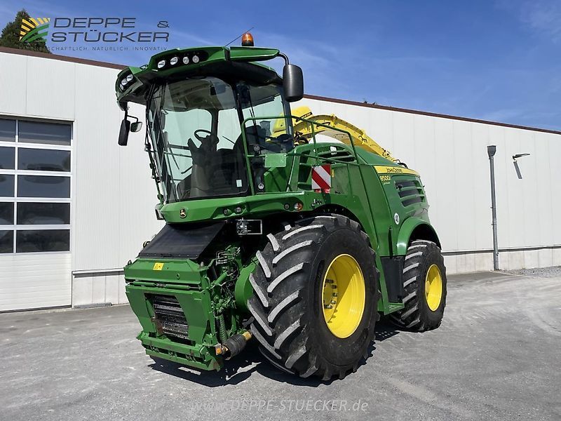 E-FARM: John Deere 8500 - Self propelled forage harvester - id ZZFTD16 - €234,900 - Year of construction: 2021 - Engine hours: 1,327,Engine power (HP): 585,Germany
