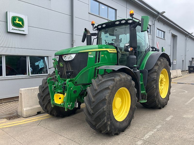 John Deere 6R 250 Tractor €195,830