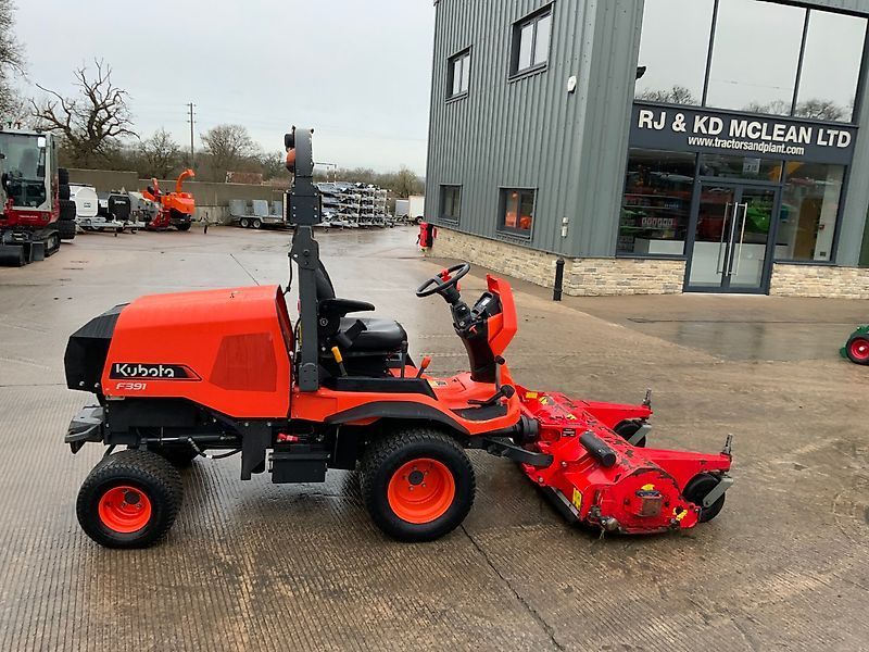 Kubota F391 Tractor €16,859