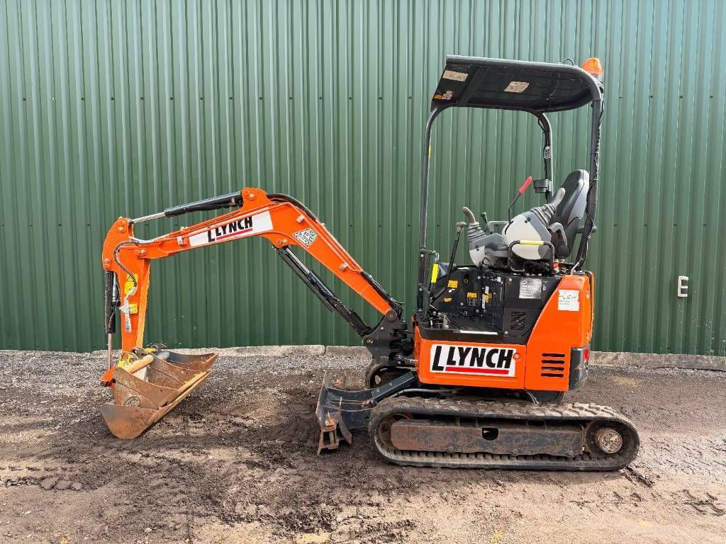 Hitachi ZX17U-6 Mini excavator €18,396
