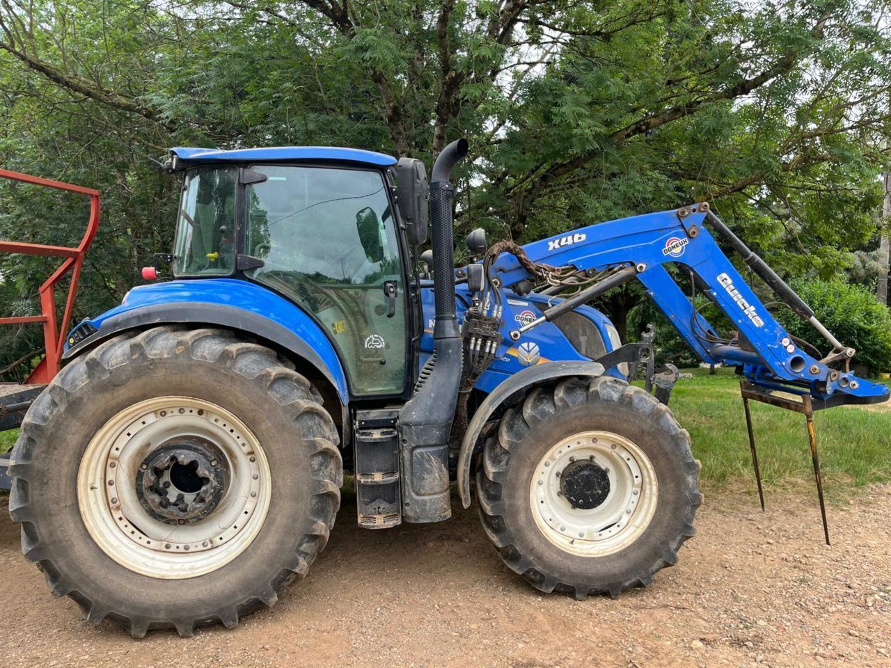 E-FARM: New Holland T5.120 - Trattore - id 73SVTGA - 60.000 € - Anno di costruzione: 2017 - Ore: 3.100,Potenza del motore: 120,Francia