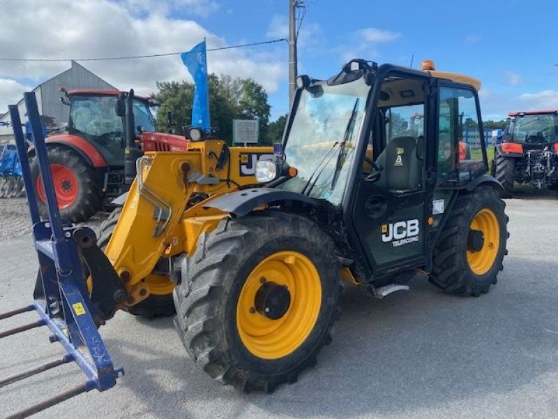 E-FARM: JCB 527-58 AGRI Plus - Chargeur télescopique  - id AISLXLR - Année: 2020 - Lecture du nombre d'heure: 1 548,France