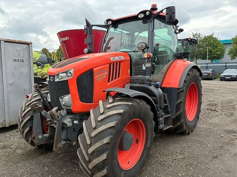 Kubota M7151 Tractor €42,900
