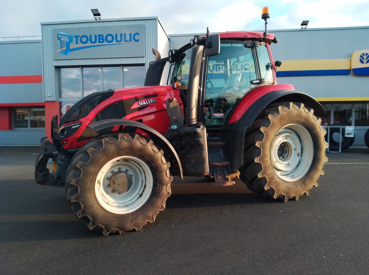 Valtra T 174 Tractor 42.500 €