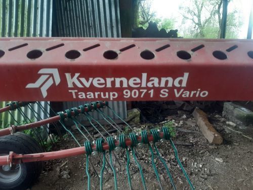 E-FARM: Kverneland andaineur - Tedder - id DKL7ZKL - €9,500 - Year of construction: 2011 - France