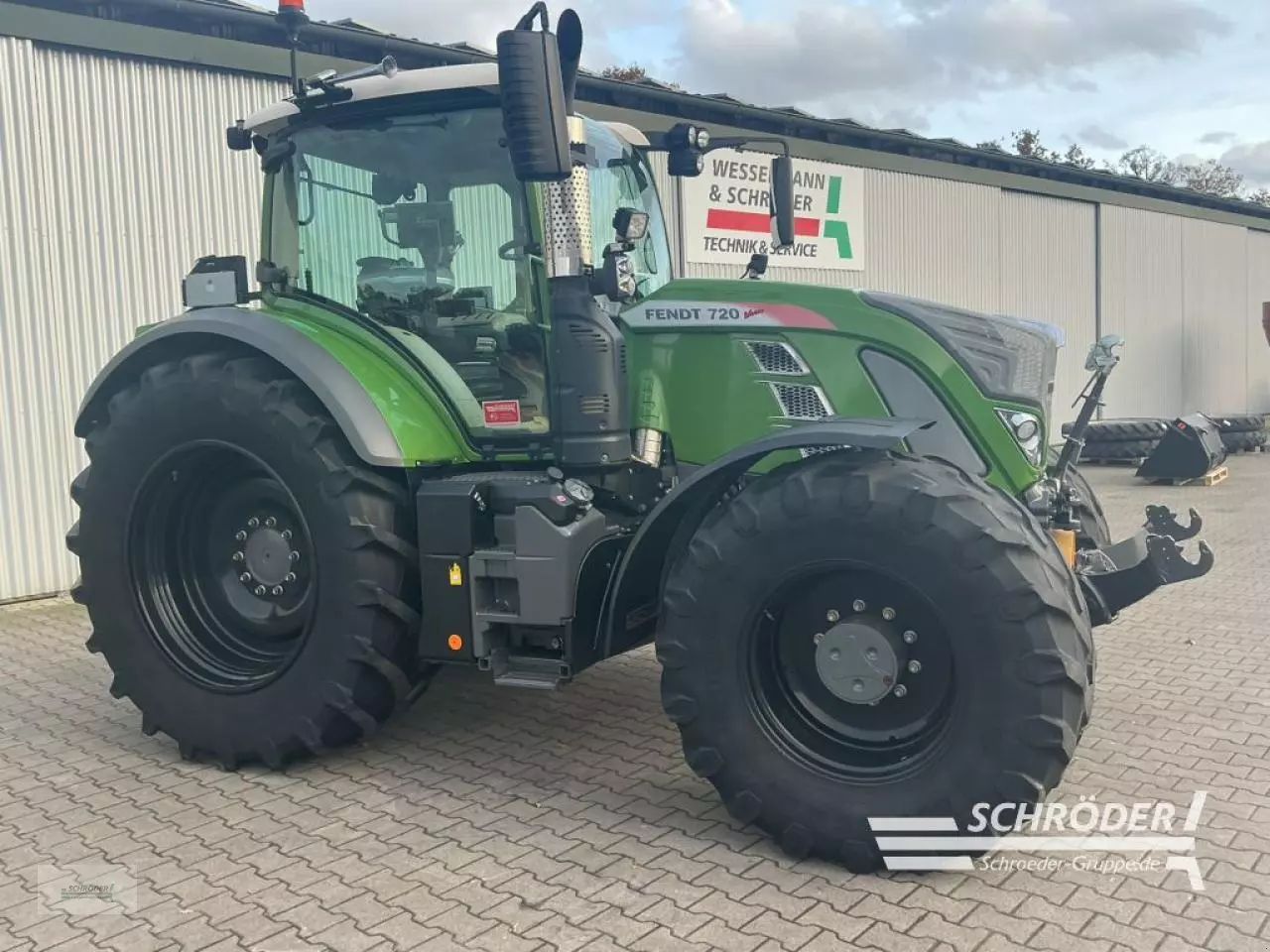 Fendt 720 Vario Profi Plus Tracteur 97 885 €