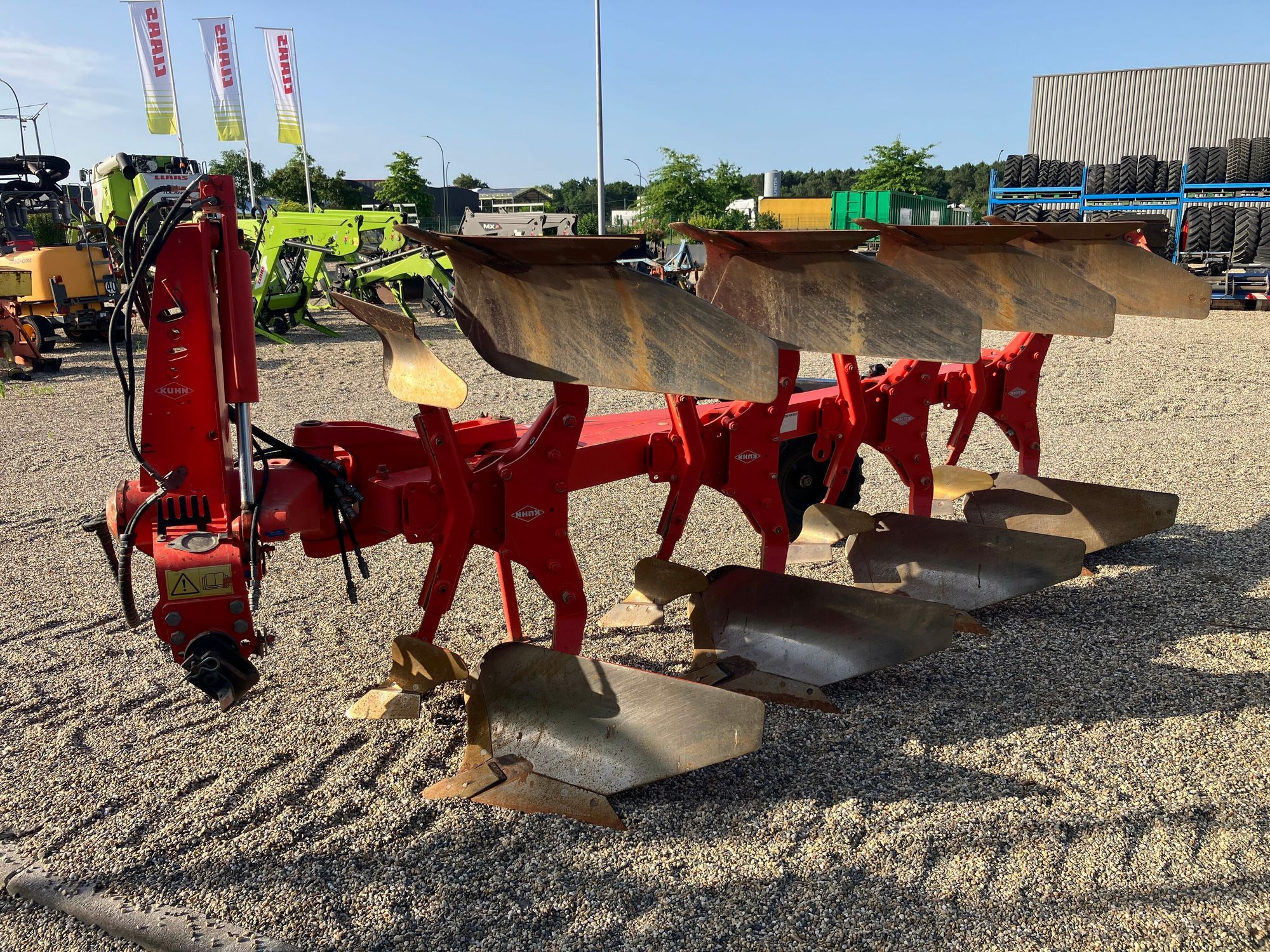 E-FARM: Kuhn master 122 - Charrue - id NLH6JKU - 6 500 € - Année: 2009
