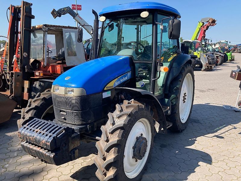 E-FARM: New Holland TD5040 - Tractor - id 83JBJEQ - €19,500 - Year of construction: 2008 - Engine hours: 3,305,Germany
