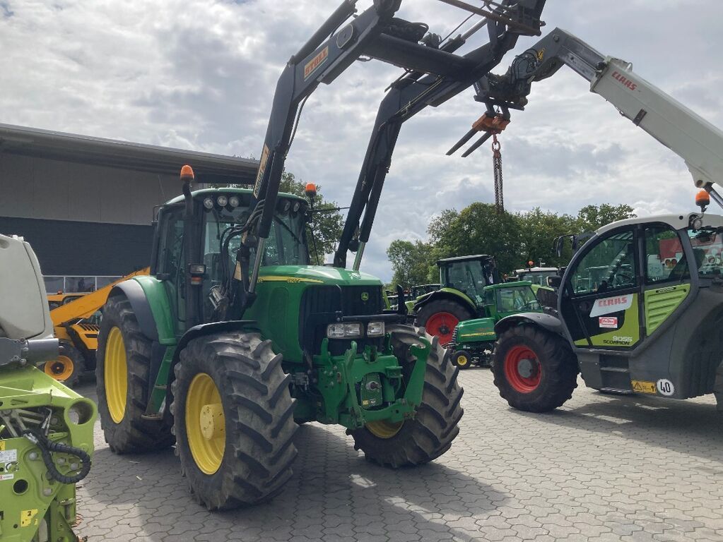 E-FARM: John Deere 6920S Premium - Tractor - id FU5FHFF - €29,900 - Year of construction: 2003 - Engine hours: 7,382,Engine power (HP): 160,Germany