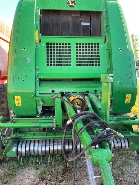 E-FARM: John Deere 864 - Ballenpresse - id GUH1DFG - 16.500 € - Baujahr: 2016 - Ballenanzahl: 20.000,Frankreich