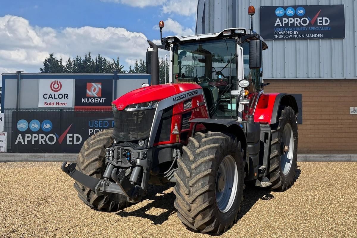 E-FARM: Massey Ferguson 8S.265 Exclusive - Traktor - id X51ATIM - 126.801 € - Baujahr: 2021 - Abgelesene Motorstunden: 588,Motorleistung (PS): 265,Vereinigtes Königreich