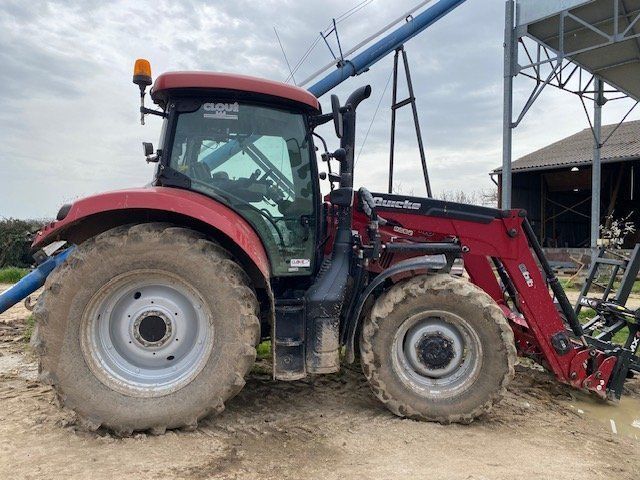 E-FARM: Case IH Maxxum 110 CVX - Tractor - id PWXGTY1 - 37.000 € - Año: 2015 - Horas: 8000,Potencia del motor: 110,Francia