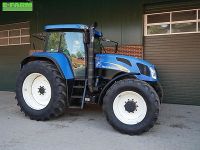 E-FARM: New Holland TVT190 - Tractor - id KEPBLJW - €24,500 - Year of construction: 2005 - Engine hours: 9,940,Engine power (HP): 190,Germany