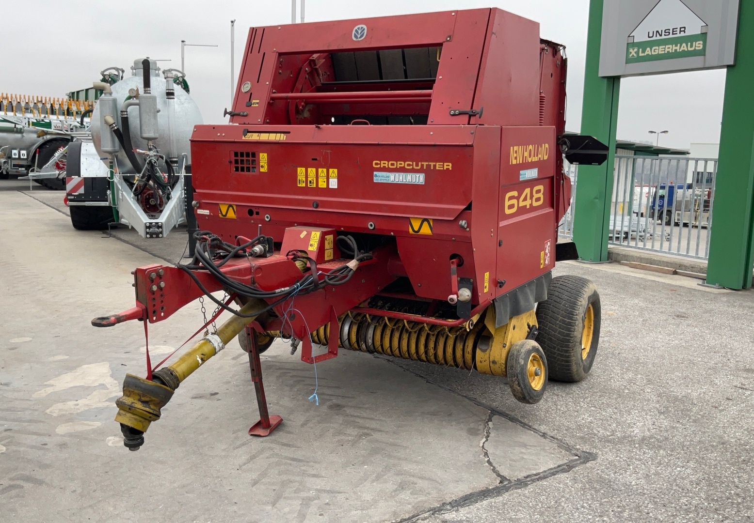 New Holland 648 baler 5 417 €